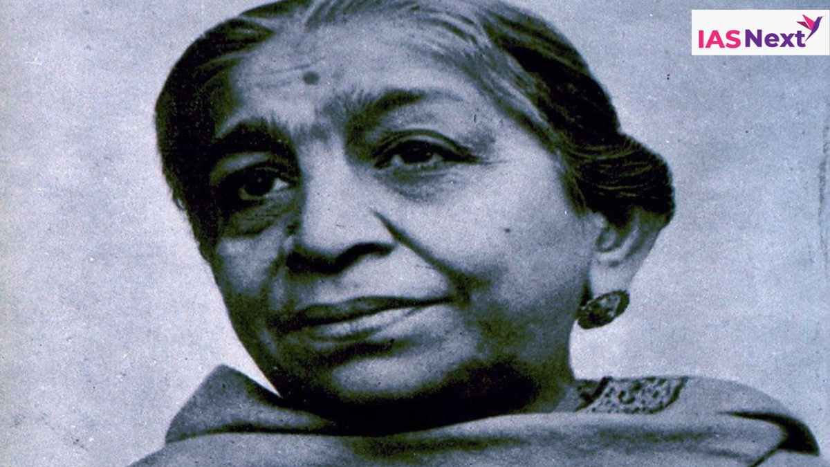 The Nightingale of India: Sarojini Naidu, was a renowned freedom fighter and a politician who played a significant role in India's struggle.